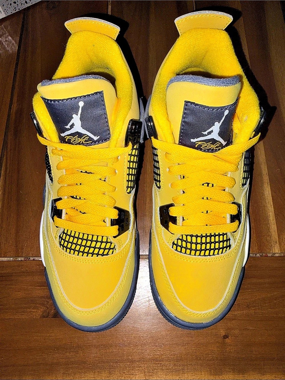 Air Jordan “Lightning” Retro 4 US 4.5Y